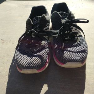 Reebok Running Shoes Size 6